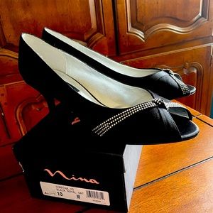 Nina Corrina evening peep toe pump